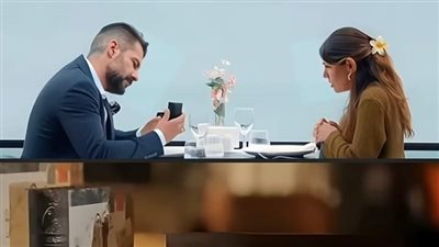 شاب يتعرف علي فتاه