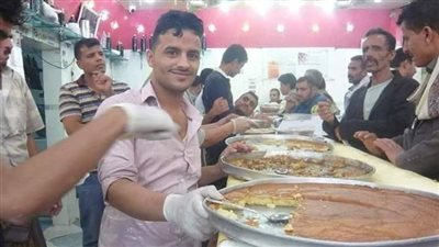 بائع الحلويات 