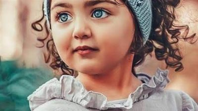 وانا فاتحة فيسبوك 