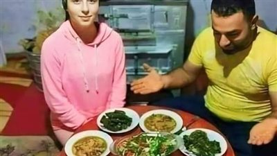 فتاة عزباء
