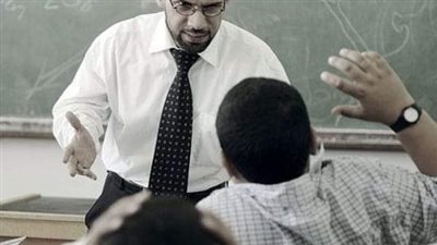 ضړب المدرس التلميذ لسوء سلوكه