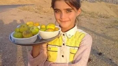 فتاه المدرسه 
