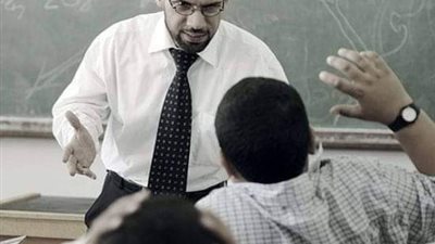 ضړب المدرس التلميذ لسوء سلوكه