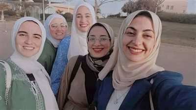 خمسه بنات